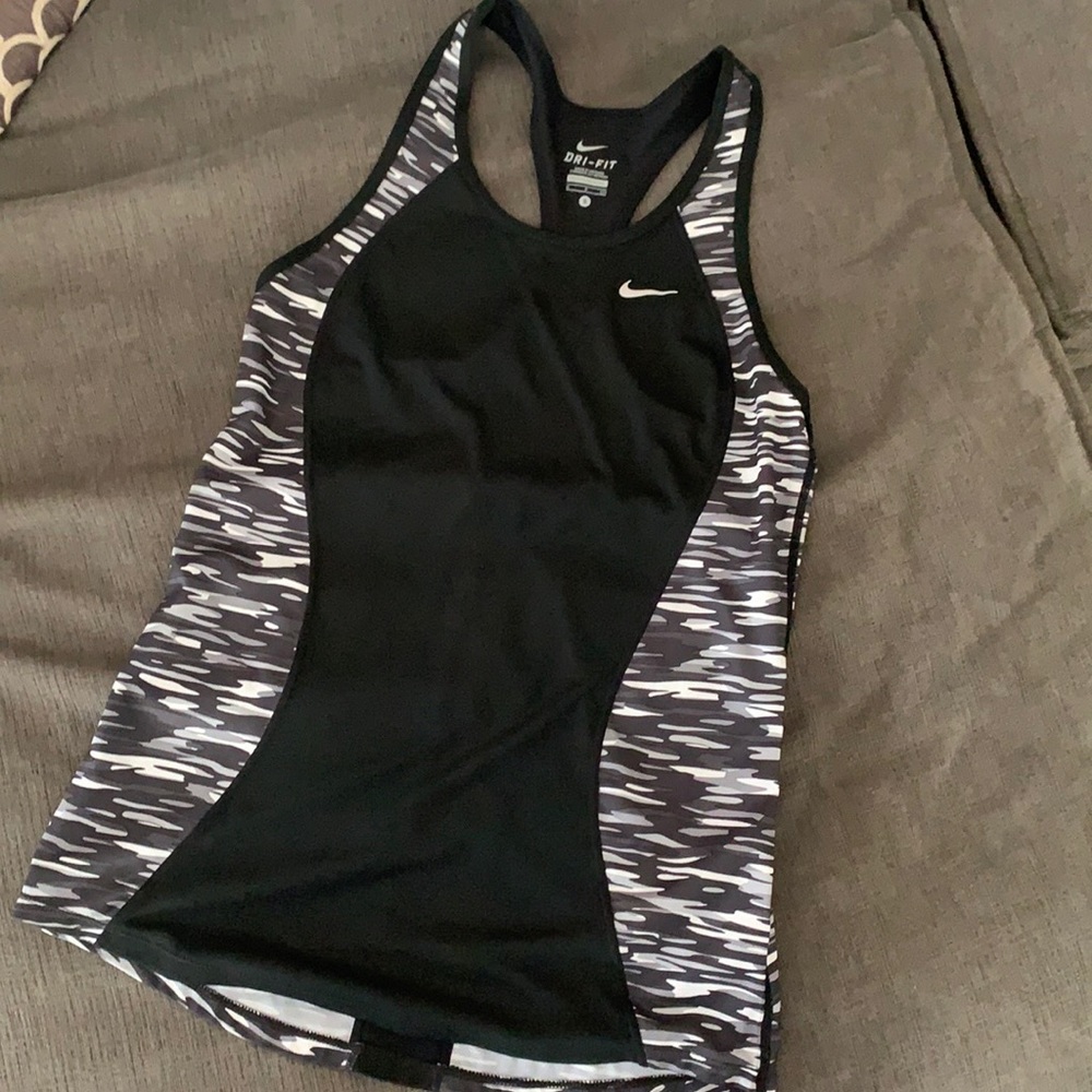 Nike tank